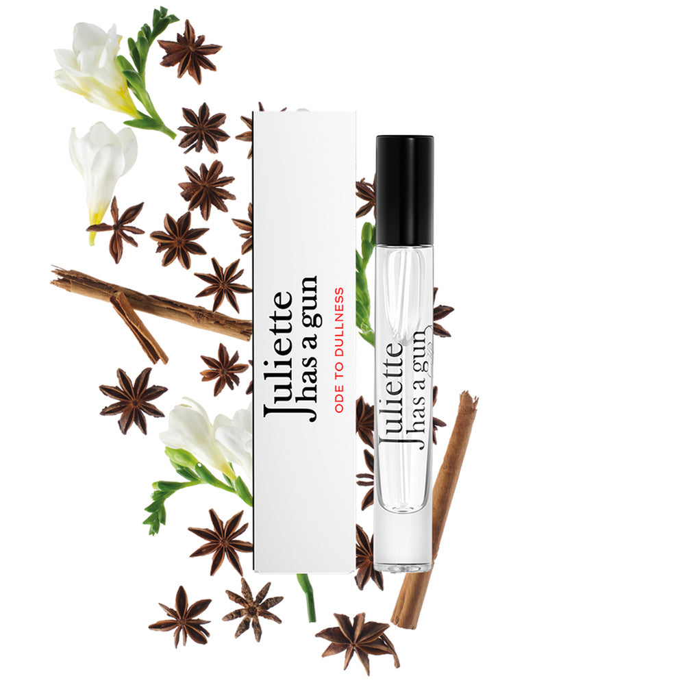 Ode to Dullness by Juliette has a gun travel spray packshot with ingredients