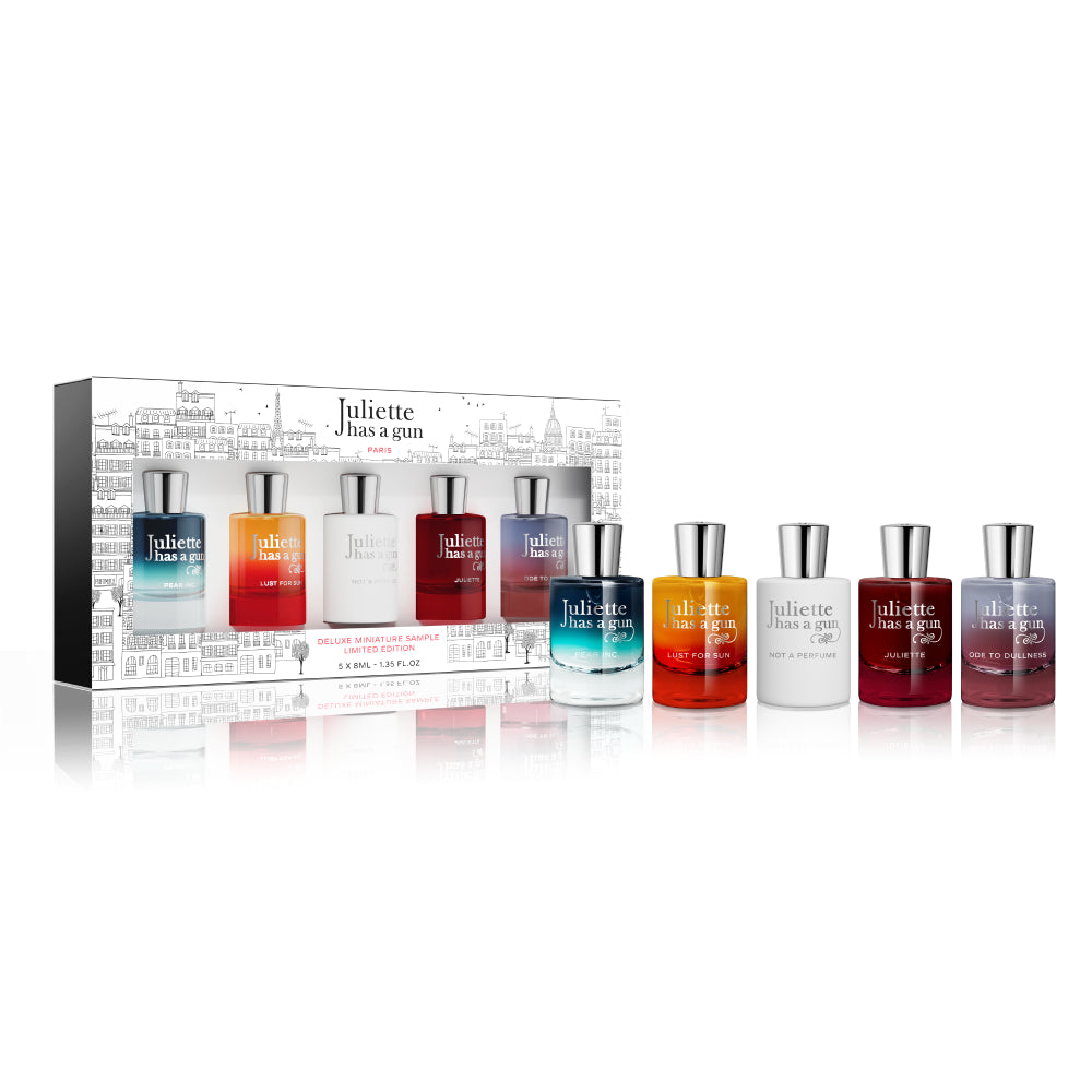 Deluxe miniatures collection – Juliette has a gun